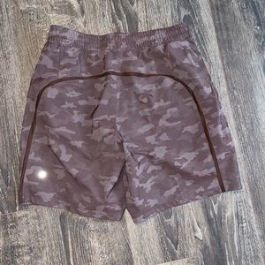 Lululemon 7’ Pace Breaker Shorts